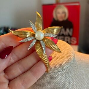 Vintage Joan Rivers Gold and Silver Starburst Brooch